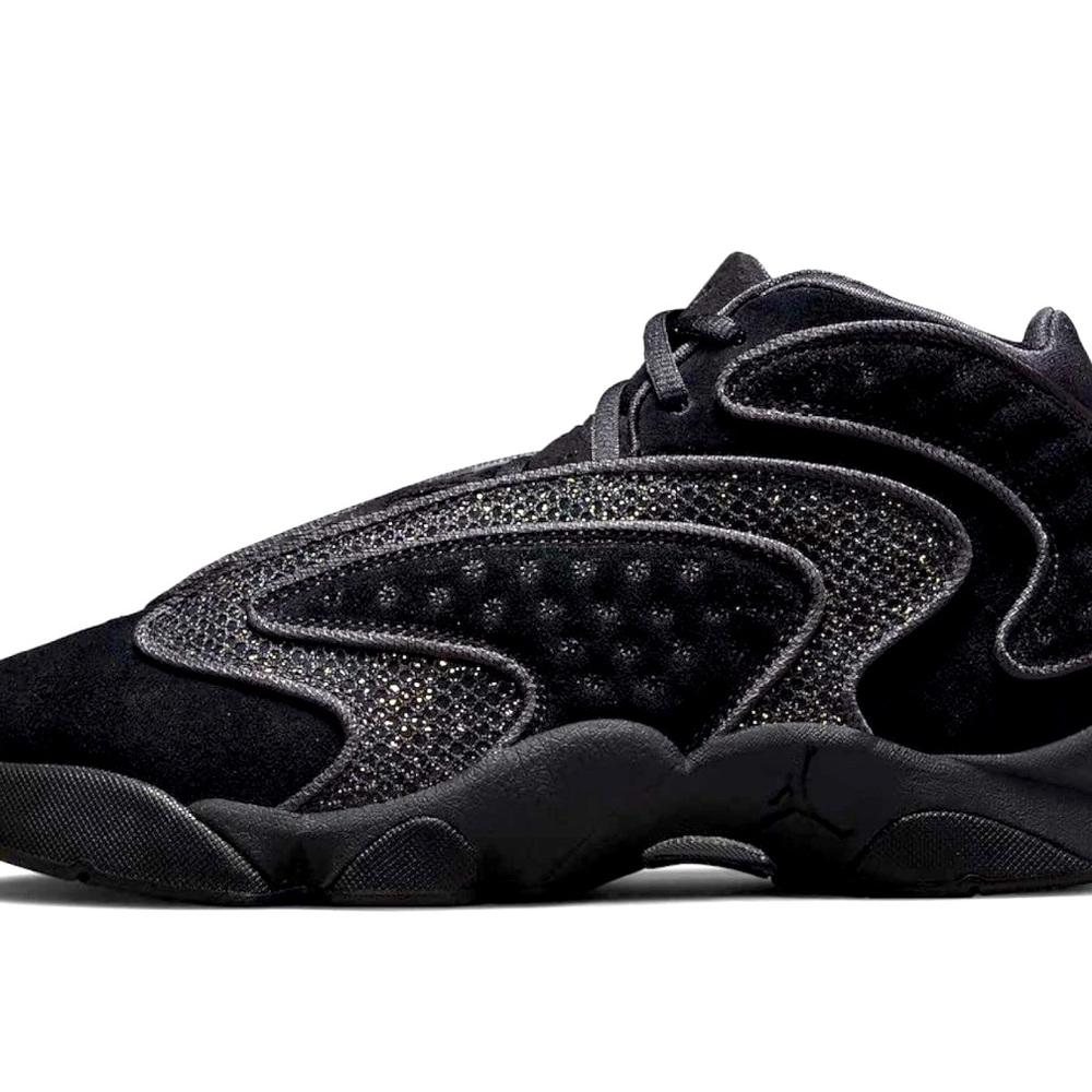 women’s Air Jordan OG ‘Black Metallic Gold’
